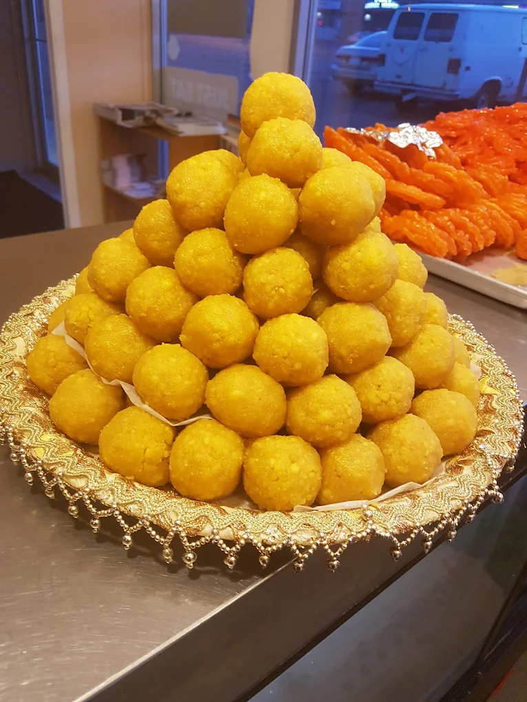 Authentic Indian restaurant in Calgary, AB - India Palace Restaurant & Sweets